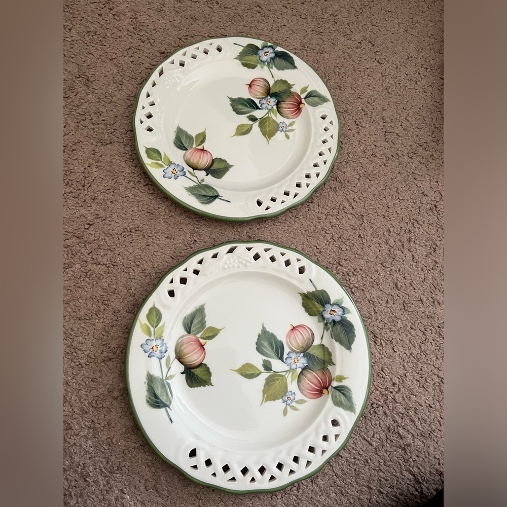 Brunelli Figs and Flowers Salad Plates